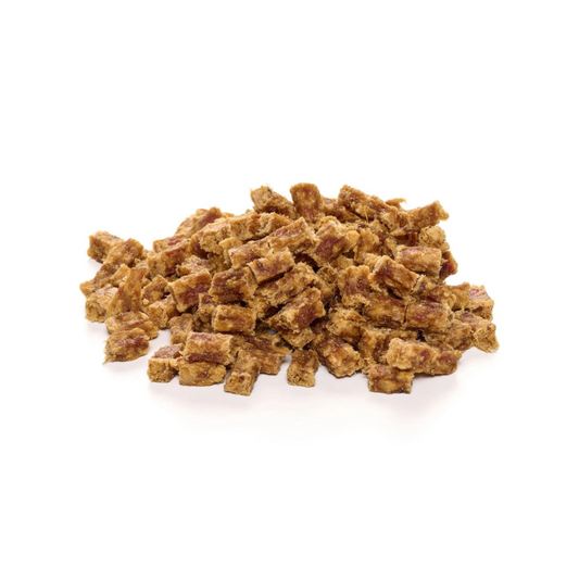 Puten-Fleisch-Würfel Soft Freisteller: kleine weiche Leckerli aus 99 % Pute, auch für Allergiker geeignet